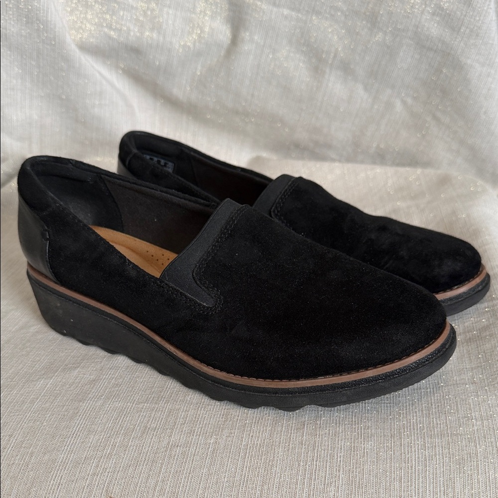 Clarks Women's Black Suede Slip-On Wedge Loafers Sz 7.5